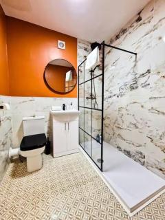 Modern & Spacious 2-BR Flat 3 in Liverpool - Liverpool - 6