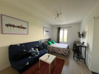 Studio Jozy I confort et jardin en ville 4pers I Futuroscope - 7