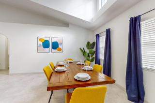 Home near the beach with private pool, inviting patio, streaming & AC - Palm Coast - 6