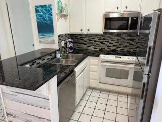 Oceanside Beach Condos - Oceanside - 6