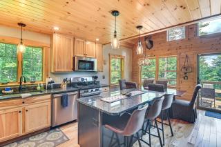 7 Mi to White Mountain NF - Woodsy Bethel Cabin! - Bethel - 4