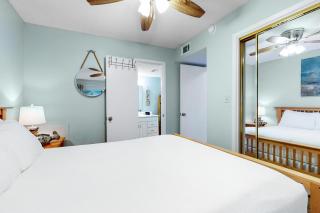 Beach View 3br/2ba w/Pools Sleeps 8 - Orange Beach - 1