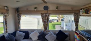 Vix Ventures, Autistim friendly, family & dog friendly caravan - Preston - 9