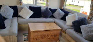 Vix Ventures, Autistim friendly, family & dog friendly caravan - Preston - 7