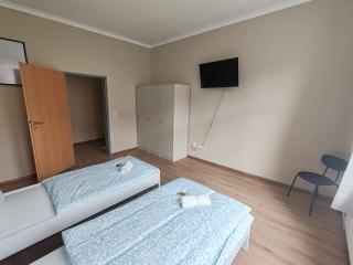 Stylish 1-Bedroom Apartment for Rent - Central Essen Location - 6