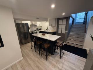 Basement Apartment in Niagara Falls with Self Check-in, Free Wifi and Parking - Niagara Falls - 2