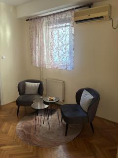 Urban Yard Retreat - Belgrad - 6