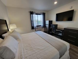 The Suite Inn Minot - 4