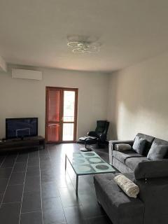 La Casa dei Tre Platani vicino al mare e alle Terme di Caronte - 3