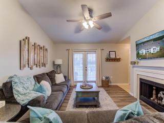 Full Condo w/ Pool & Gym, Sleeps 4 - 0