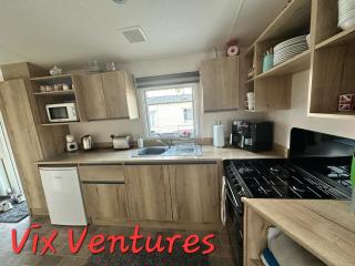 Vix Ventures, Autistim friendly, family & dog friendly caravan - Preston - 3