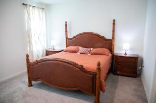 Spacious Master Bedroom - Port Saint Lucie - 7