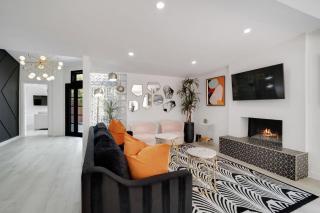 Chic Palm Escape W- Private Pool - Palm Desert - 9