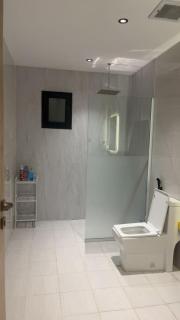 شقة فاخرة مع إطلالة مركزية بالقرب من الحرم والخدمات - 1