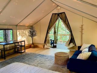 Blue Heron's Nest - Glamping Tent in the Gorge with AC - Rogers - 7