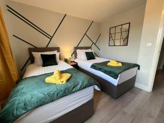 Welcoming House - Walking distance to Town Centre - Sleeps 5 - Free Parking, Self-Check-In, Fast WiFi and Smart TV by Yoko Property - Rugby - 3