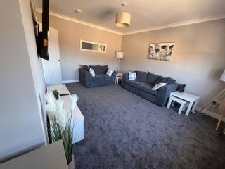 3 bedroom Falkirk flat - 7