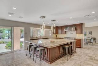 591) 9 bedroom estate close to the strip - Las Vegas - 9