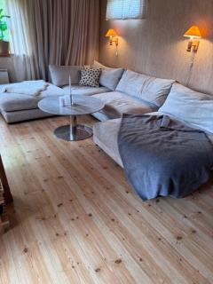 Forest idyll by the lake with zip line - Hallsberg - 9