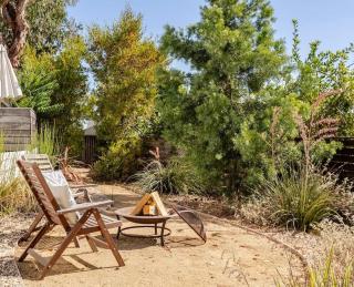 Serene & beautiful bohemian hilltop retreat - Glendale - 2