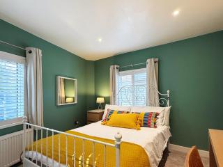 Historic Hampshire Cottage, Private Putting Green - Eversley - 5