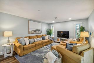 Luxury heated-pool home blocks from the beach - Tarpon Springs - 1