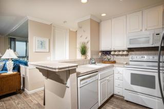 Oceanside Beach Condos - Oceanside - 9