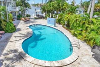 The Pillars Hotel & Club - 4