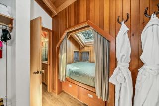 The Inn at Manzanita - 1