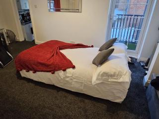 Charming 1-Bedroom with Balcony - Southampton - 5