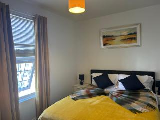 Charming 1-Bedroom with Balcony - Southampton - 1