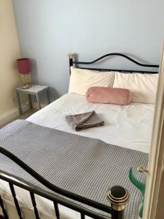 Lorton Villa with a Log Burner - 7