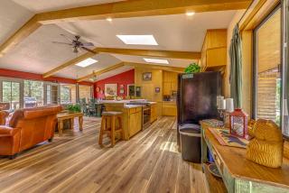 Rustic Alto Cabin with Hot Tub, Deck and Fireplace! - Alto - 1