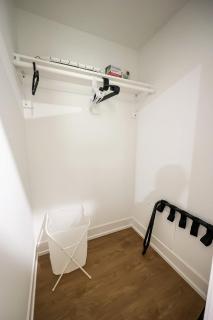 1bed1bath-central-kingbedwdwifi - 2