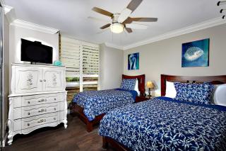 Oceanside Beach Condos - Oceanside - 9