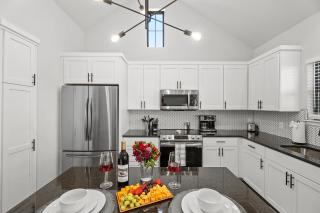 Lucille's Abode with Hot Tub - Fredericksburg - 9