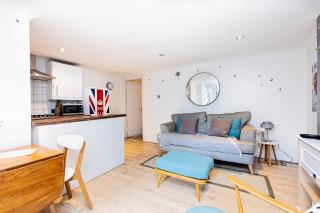 Stunning, stylish garden flat in the heart of Wimbledon - 6