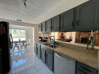 Shoreline House - 5