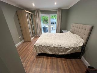 Luxury Ensuite with Bath - Galway - 3