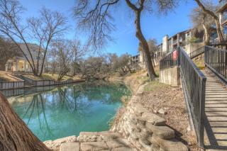 Luxury Riverfront Condo 1 BLK to Schlitterbahn! - New Braunfels - 2