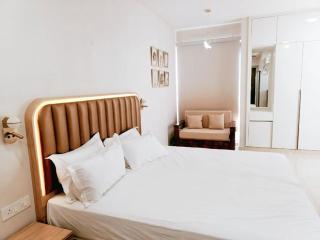 Jigyasa Studio Apartment, Krishnabhumi near Chandroday Temple - 0