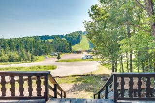 Outdoor Lovers Paradise Slope-View Cabin! - Iron River - 9