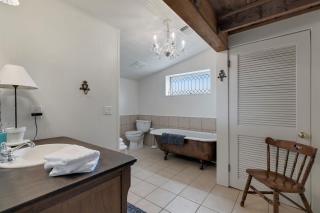 Gorgeous Barn Cabin 10min from Main St! - Fredericksburg - 8