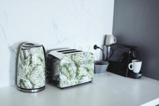 Stylish 2-BR apartment, 100 sqm ǀ AC, Free parking, Terrace - 6