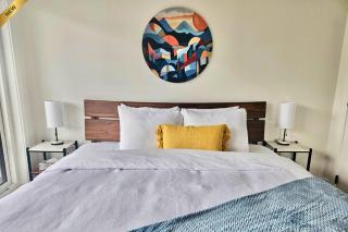 Golden Escape 2 Bdrm Mountain VIEWS - managed by Little Sister Getaways - Canmore - 1