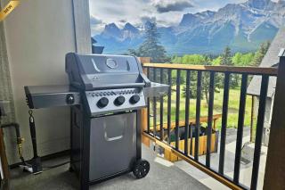 Golden Escape 2 Bdrm Mountain VIEWS - managed by Little Sister Getaways - Canmore - 5
