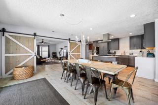 Canal Front Beach Home, Private Pool - 8