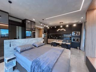 Apartamento Luxuoso no 8º andar - Campo Grande - 9