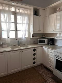 The Grandma's Gem - Poros - 3