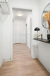 The Modern Apartment at Moss Central - 2